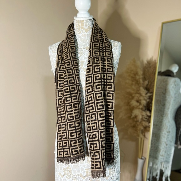 Authentic Givenchy Scarf - Picture 2 of 13